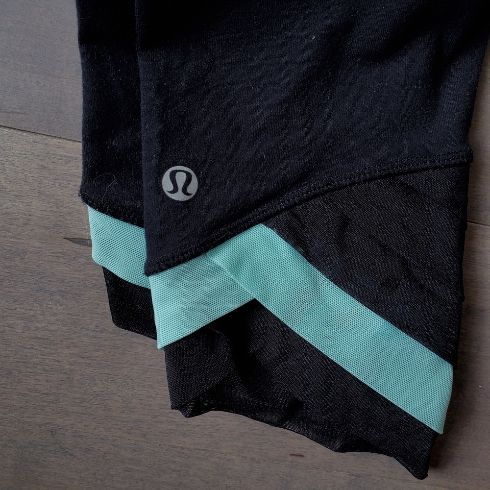 Lululemon crops wunder under mesh